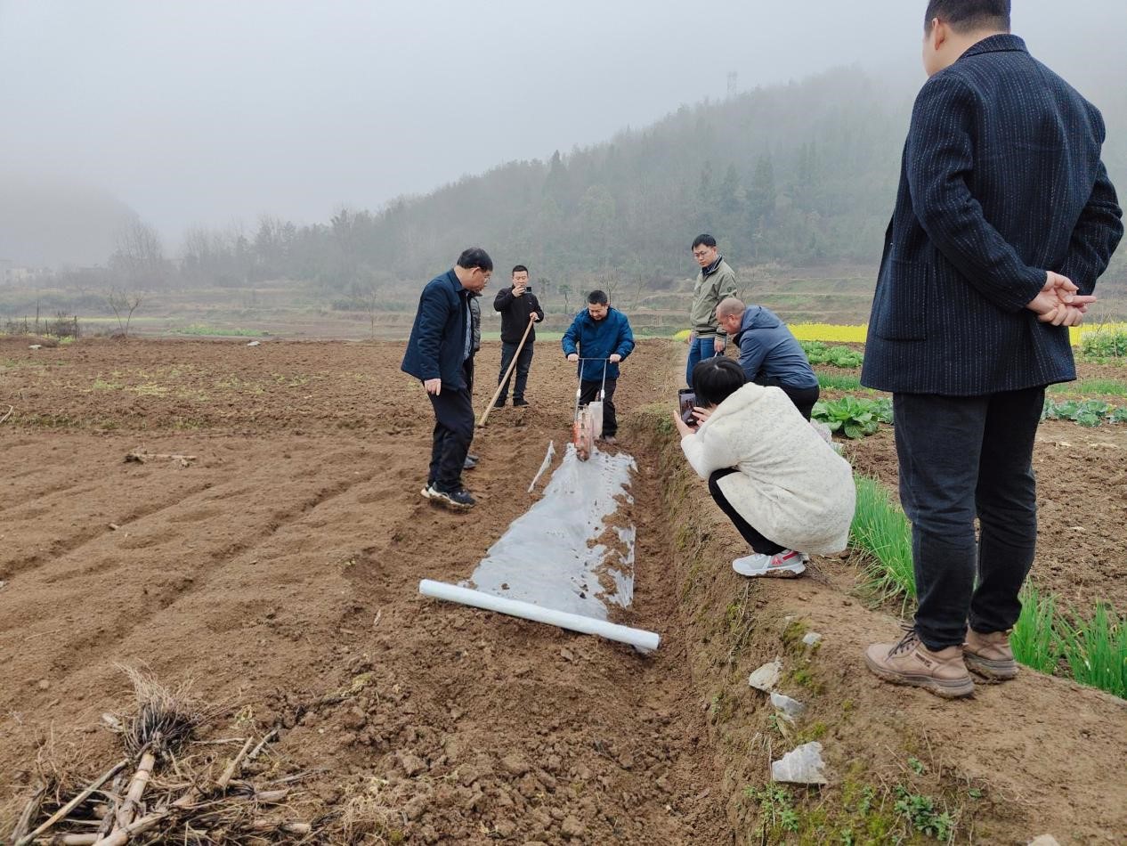 20240315花生科技乡村学堂走进洞口县杨林镇1.jpg